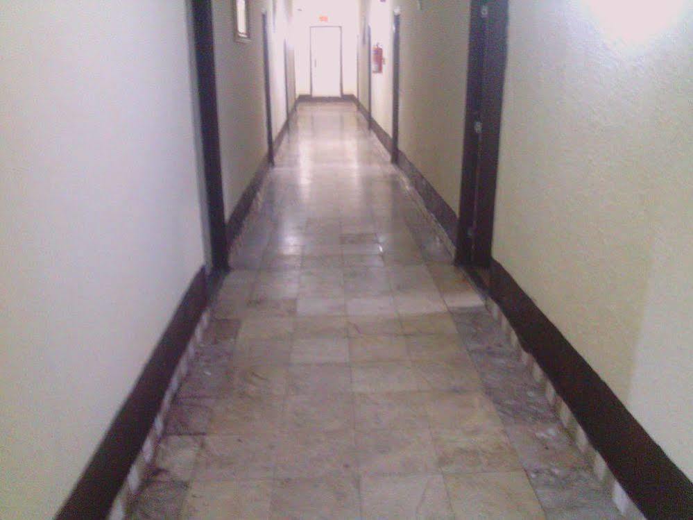 Tiffany Hotel And Towers Imogwu-Agwa Buitenkant foto